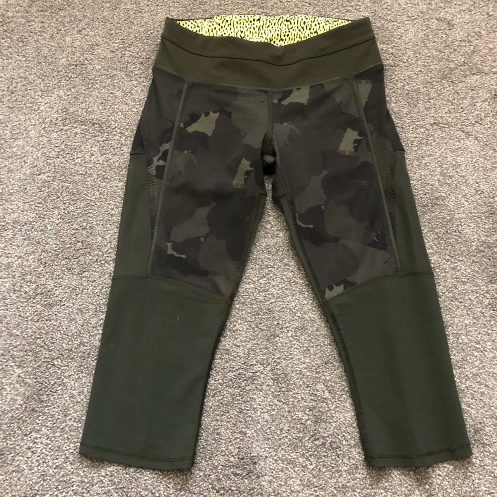 Lululemon crops